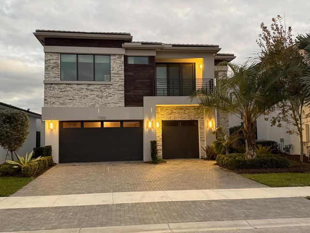 17302 Rainstream Road, Boca Raton, FL 33496