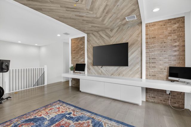 17302 Rainstream Road, Boca Raton, FL 33496