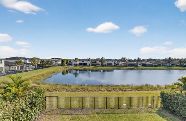 17302 Rainstream Road, Boca Raton, FL 33496