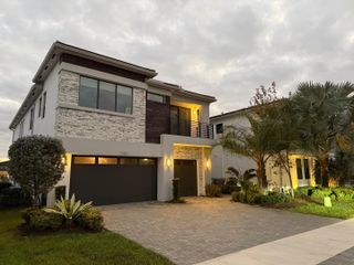 17302 Rainstream Road, Boca Raton, FL 33496