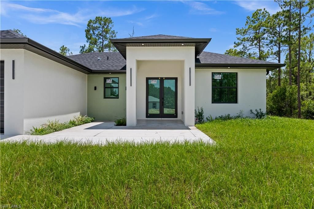 2102 E 13th ST, LEHIGH ACRES, FL 33972 — photo 2