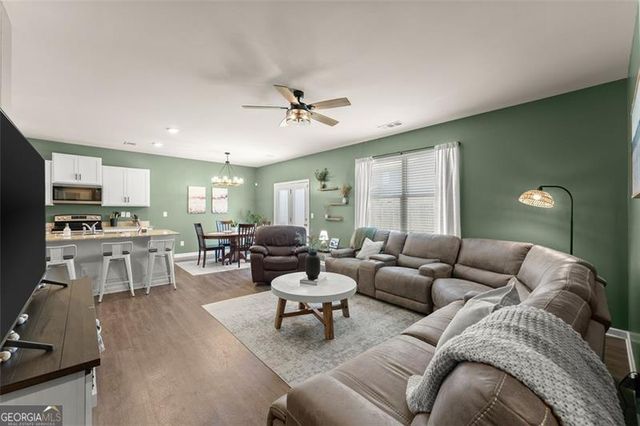 867 STARBUCK Parkway, Pendergrass, GA 30567