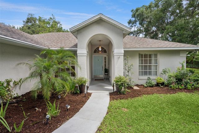 613 HURON PLACE, Mount Dora, FL 32757