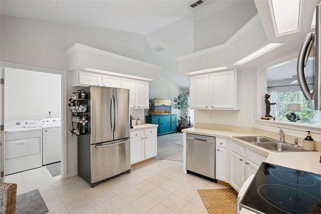 613 HURON PLACE, Mount Dora, FL 32757