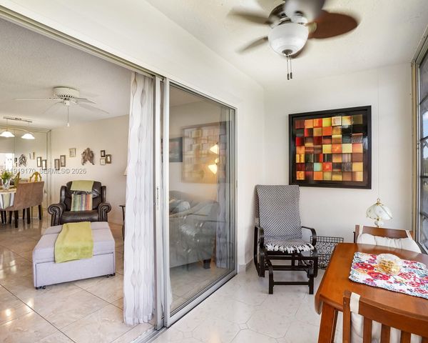 9401 Sunrise Lakes Boulevard 302, Sunrise, FL 33322