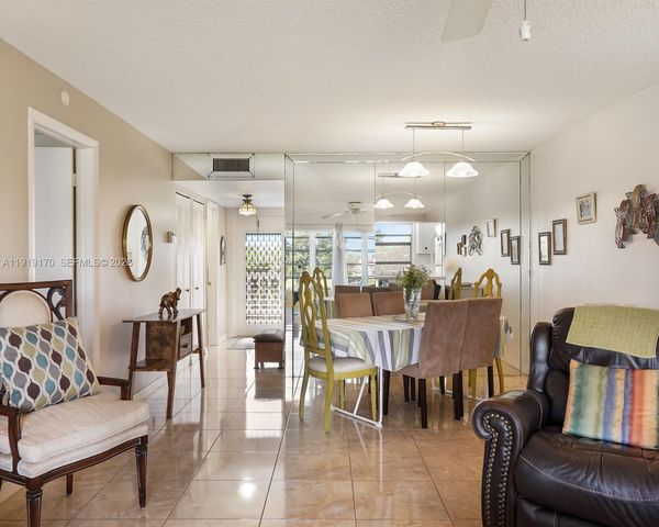 9401 Sunrise Lakes Boulevard 302, Sunrise, FL 33322