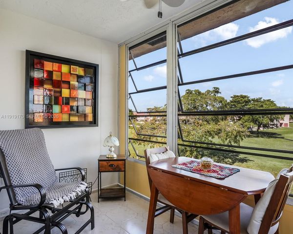 9401 Sunrise Lakes Boulevard 302, Sunrise, FL 33322