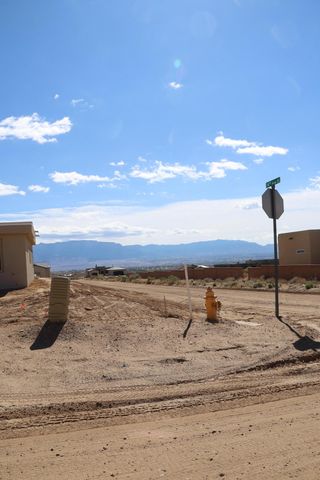 405 14th Avenue SE, Rio Rancho, NM 87124