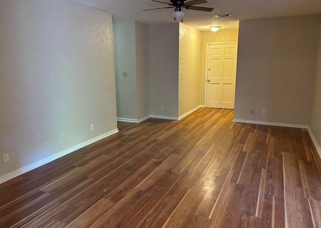 318 Austin Avenue, Mary Esther, FL 32569