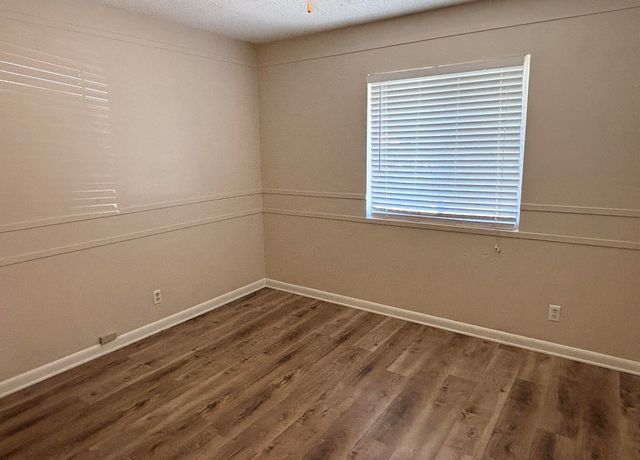 318 Austin Avenue, Mary Esther, FL 32569