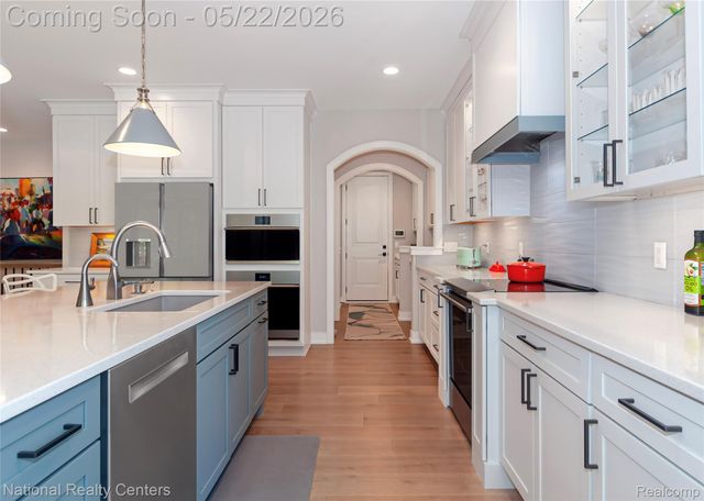 14170 Kings Park Court, Shelby Charter Township, MI 48315