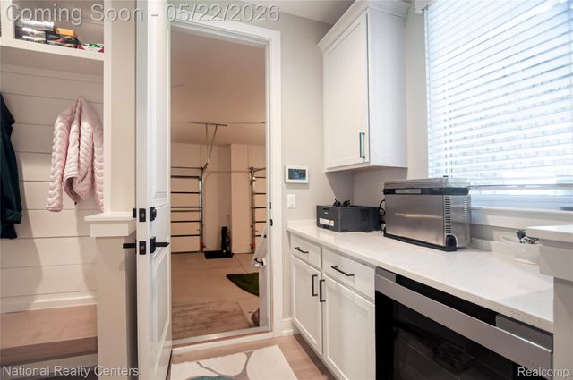 14170 Kings Park Court, Shelby Charter Township, MI 48315