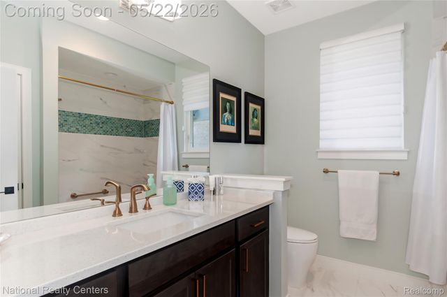 14170 Kings Park Court, Shelby Charter Township, MI 48315