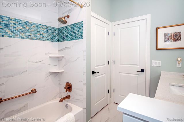 14170 Kings Park Court, Shelby Charter Township, MI 48315
