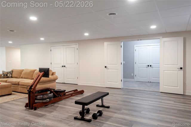 14170 Kings Park Court, Shelby Charter Township, MI 48315