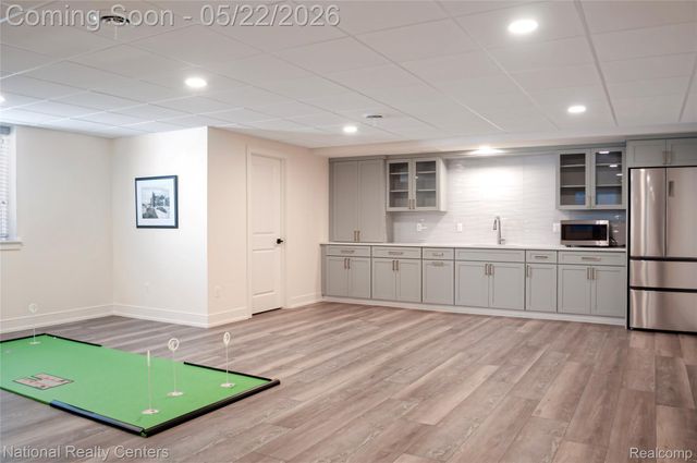14170 Kings Park Court, Shelby Charter Township, MI 48315