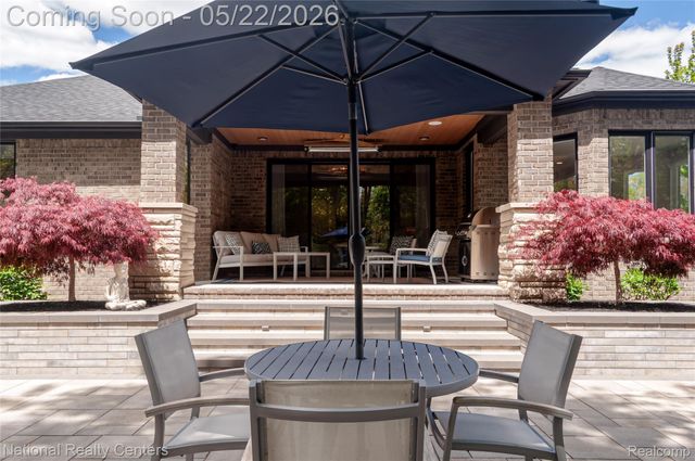 14170 Kings Park Court, Shelby Charter Township, MI 48315
