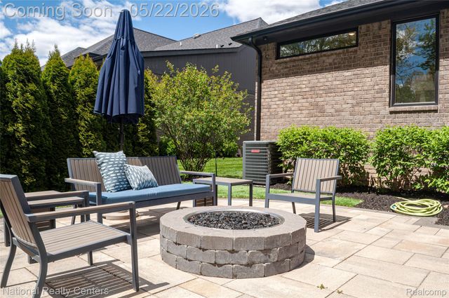 14170 Kings Park Court, Shelby Charter Township, MI 48315