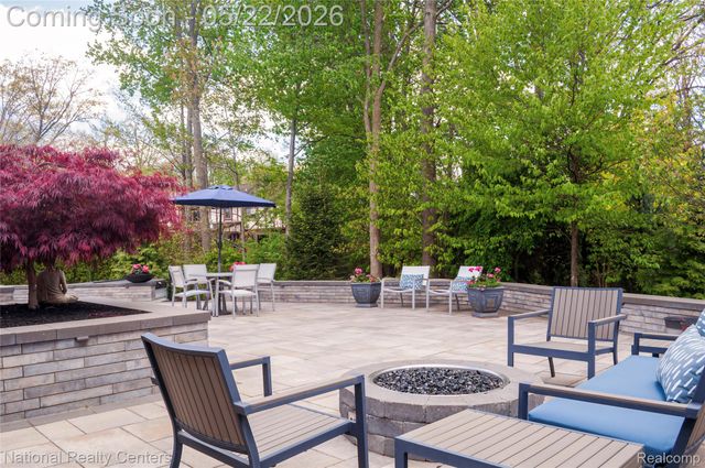 14170 Kings Park Court, Shelby Charter Township, MI 48315