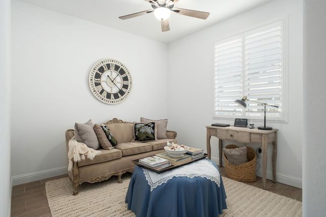 968 Everglade Avenue, Clovis, CA 93619