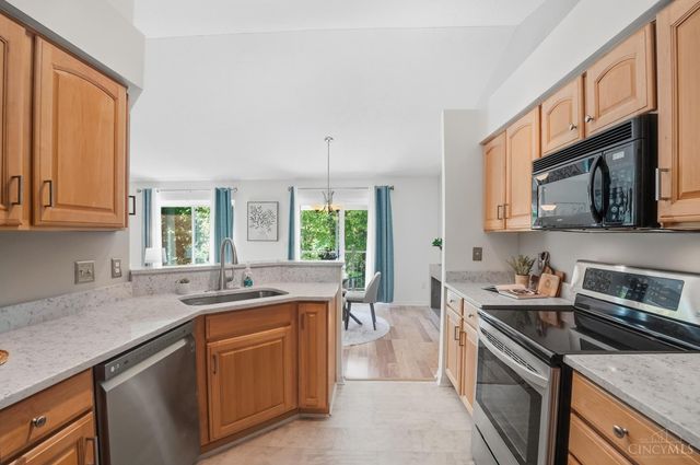 5892 Stonebridge Circle, Miami Twp, OH 45150
