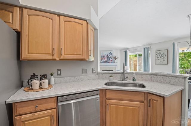 5892 Stonebridge Circle, Miami Twp, OH 45150