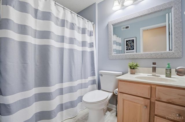 5892 Stonebridge Circle, Miami Twp, OH 45150