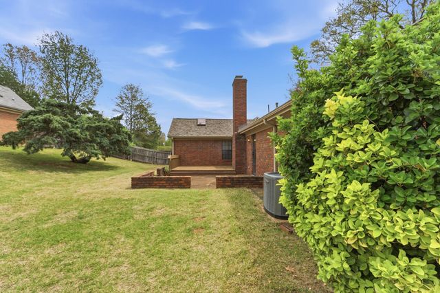 8586 S RHONDA CIR, Memphis, TN 38018