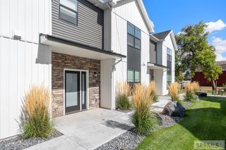 269 Hummingbird Way, Sugar City, ID 83448