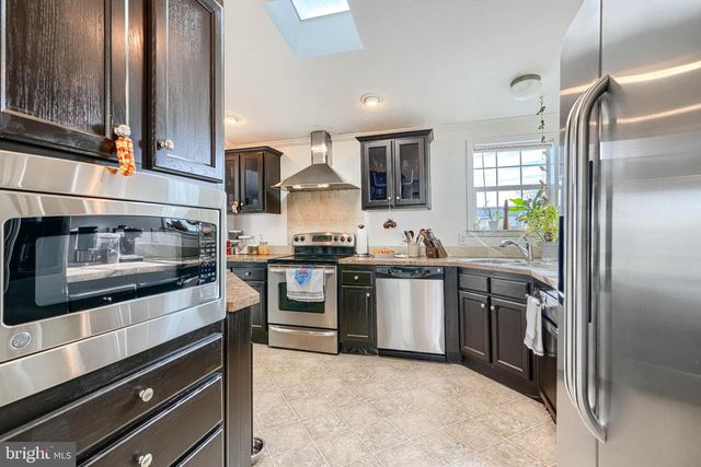 3625 DAHLIA LN, Middle River, MD 21220