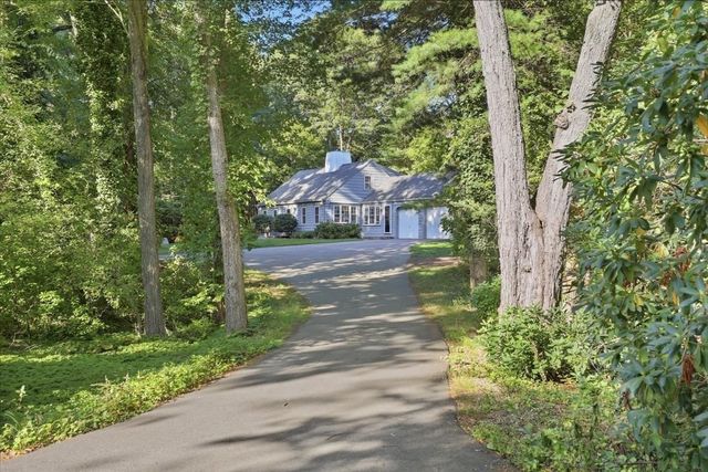 13 Millbrook Rd, Westwood, MA 02090