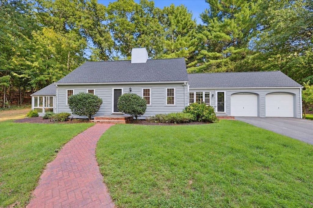 13 Millbrook Rd, Westwood, MA 02090