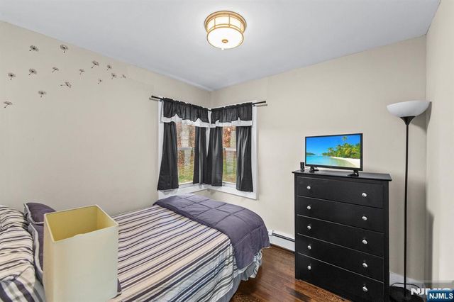 48 Algonquin Avenue, Rockaway Township, NJ 07866