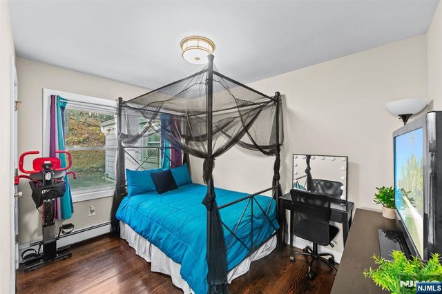 48 Algonquin Avenue, Rockaway Township, NJ 07866