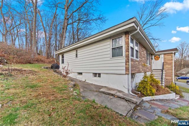 48 Algonquin Avenue, Rockaway Township, NJ 07866