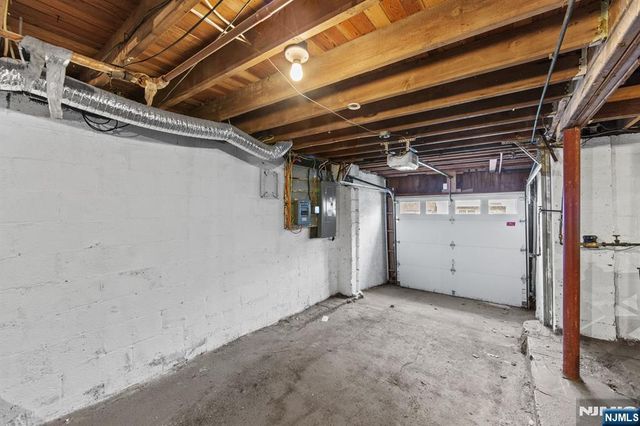 48 Algonquin Avenue, Rockaway Township, NJ 07866