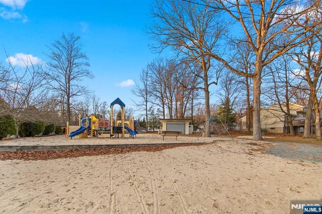 48 Algonquin Avenue, Rockaway Township, NJ 07866