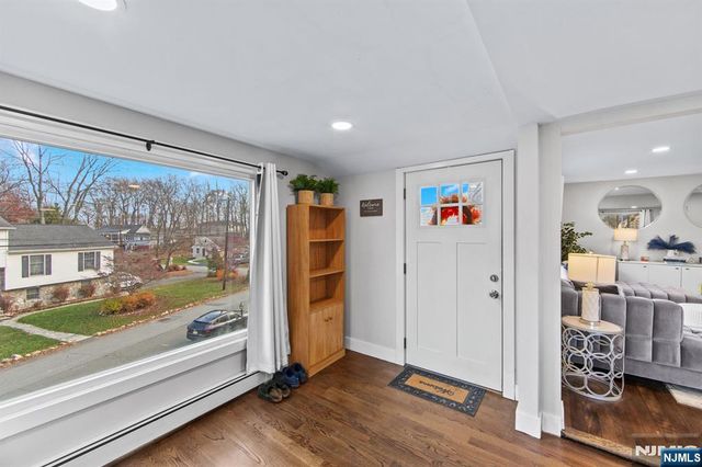 48 Algonquin Avenue, Rockaway Township, NJ 07866