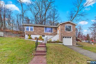 48 Algonquin Avenue, Rockaway Township, NJ 07866