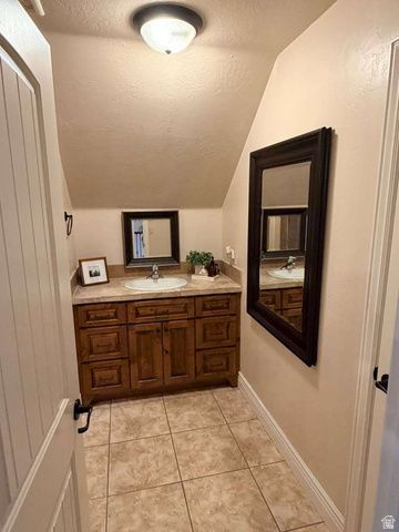 1829 S 3525 W, Syracuse, UT 84075