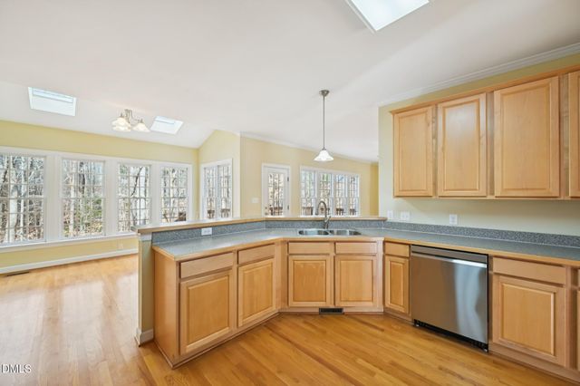 2929 Sunnystone Way, Raleigh, NC 27613