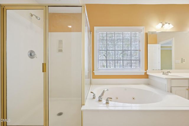 2929 Sunnystone Way, Raleigh, NC 27613