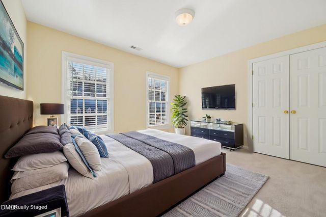 2929 Sunnystone Way, Raleigh, NC 27613