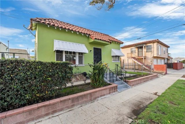 7015 S Harvard, Los Angeles, CA 90047