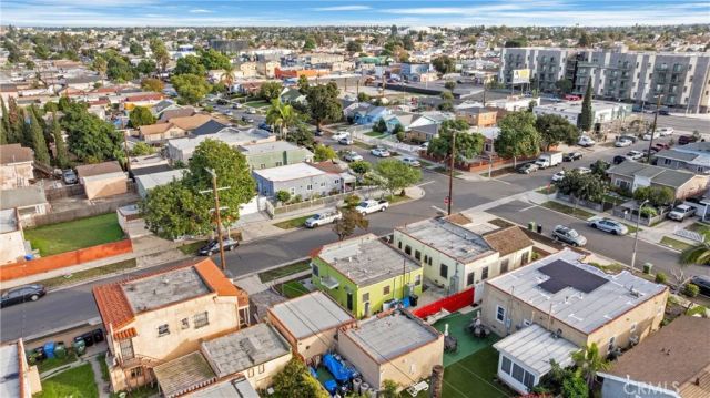 7015 S Harvard, Los Angeles, CA 90047