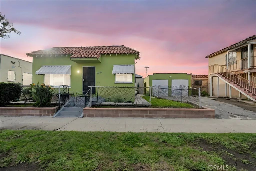 7015 S Harvard, Los Angeles, CA 90047