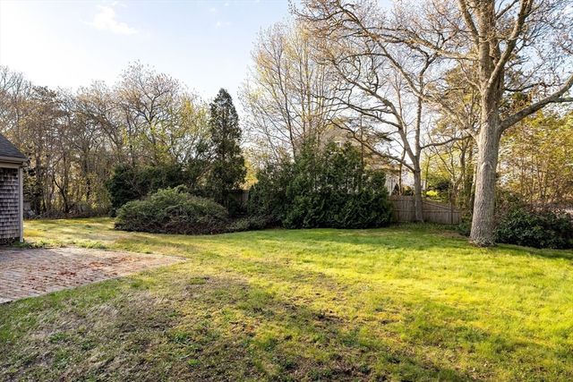 1 Essex Way, Yarmouth, MA 02675