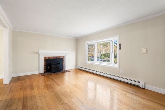 1 Essex Way, Yarmouth, MA 02675