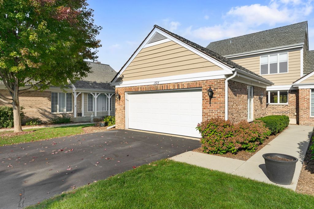 1304 Shire Circle 4, Inverness, IL 60067 — exterior