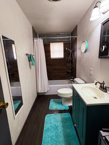 501 S Lightfoot St, Loraine, TX 79532